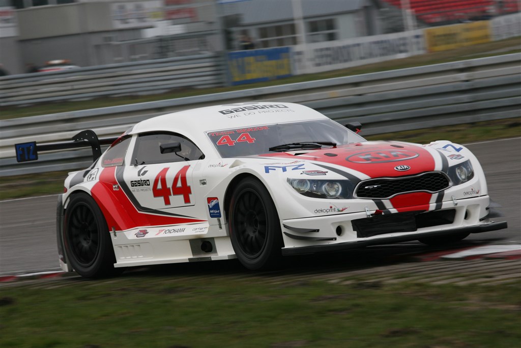 Kurt Thiim vender tilbage til dansk bilsport, hvor han skal køre denne bil ved premieren på Danish Supertourisme Turbo på Padborg Park
(Foto: Motorsporten.dk)